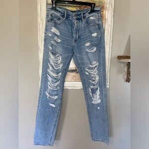 American Eagle Hi-Rise Girlfriend Jeans Distressed Destroyed Size 4